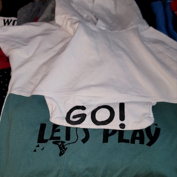 Bundle of boys clothing, size 5 long and short sleeve tops 26pc - Picture 4 of 8